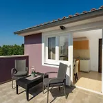 Haustierfreundliche Mit Privatpool, Panoramablick Und Freien Eintritt Ins Lanterna בית נופש