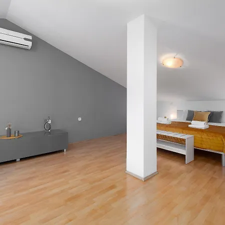 Tatil Evi Haustierfreundliche Mit Privatpool, Panoramablick Und Freien Eintritt Ins Lanterna *
