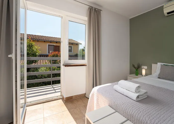 Haustierfreundliche Mit Privatpool, Panoramablick Und Freien Eintritt Ins Lanterna 度假居