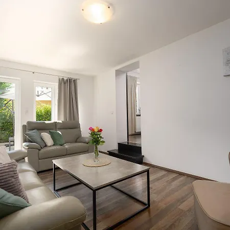 Haustierfreundliche Mit Privatpool, Panoramablick Und Freien Eintritt Ins Lanterna *